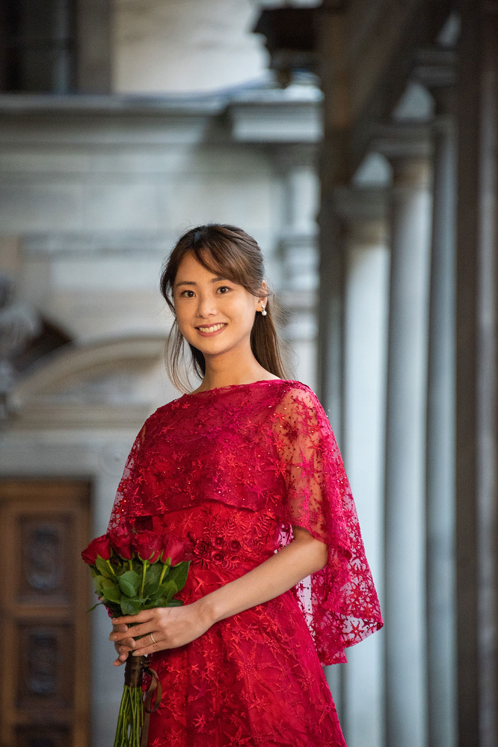 フィレンツェ ウフィツィ美術館の回廊での新婦①