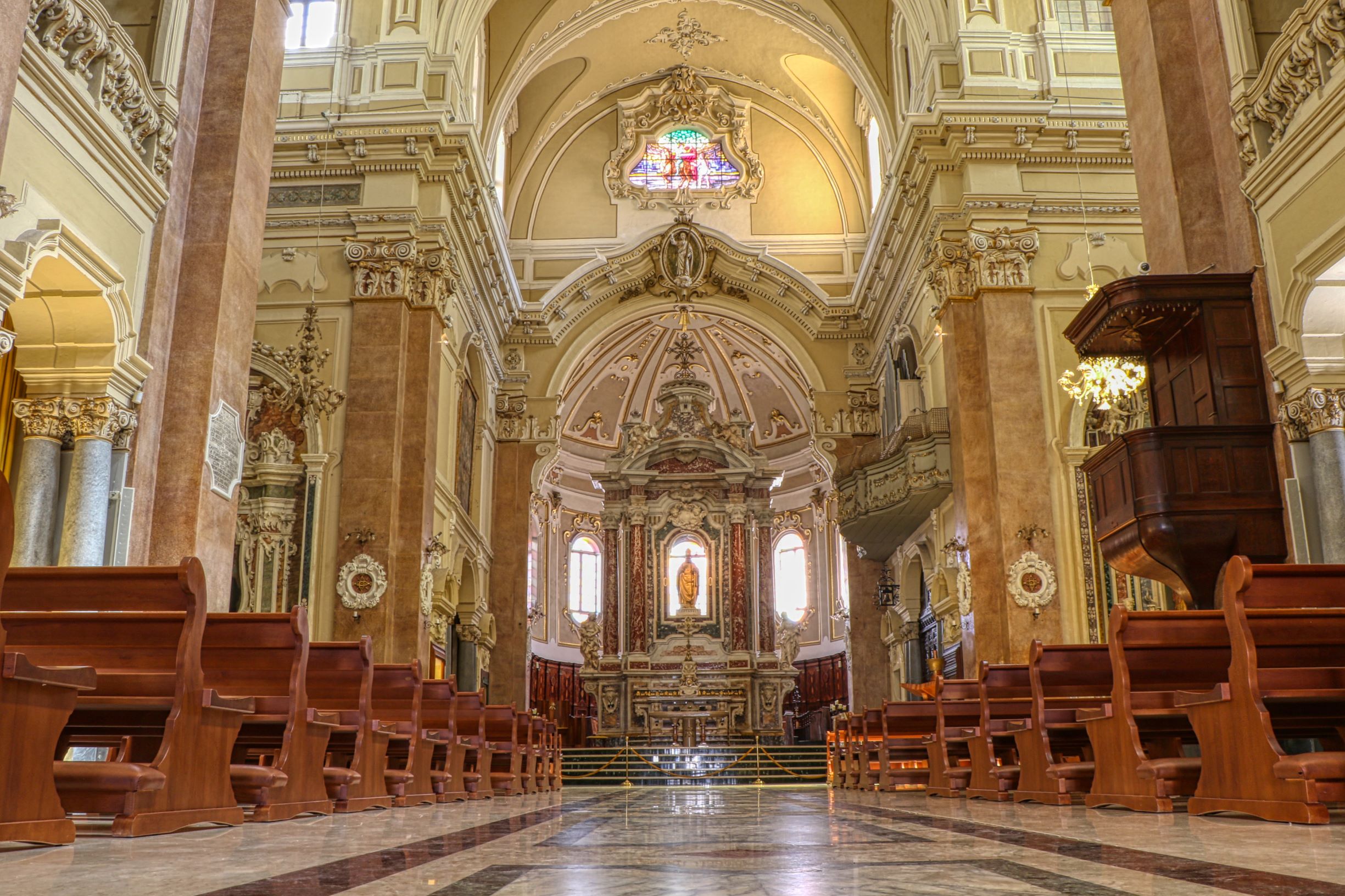サン・マルティ－ノ聖堂